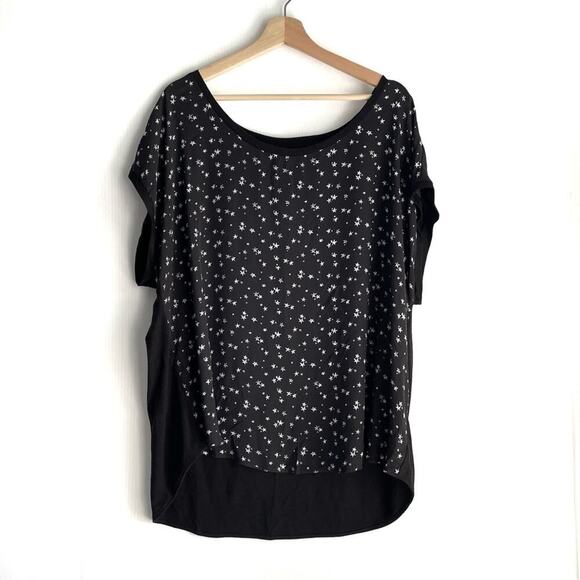 Torrid star print women’s shirt short sleeve blouse black and white size 2 - Picture 2 of 6